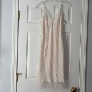 Victoria's Secret Cream Satin Slip NWT Size L